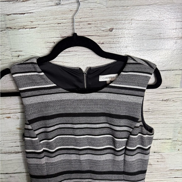 Calvin Klein gray striped sheath career dress size 4 - Picture 3 of 6